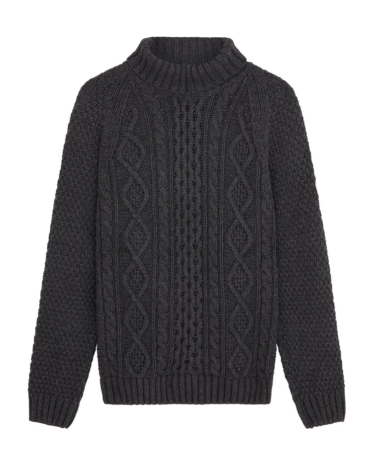 ケーブルタートルセーター