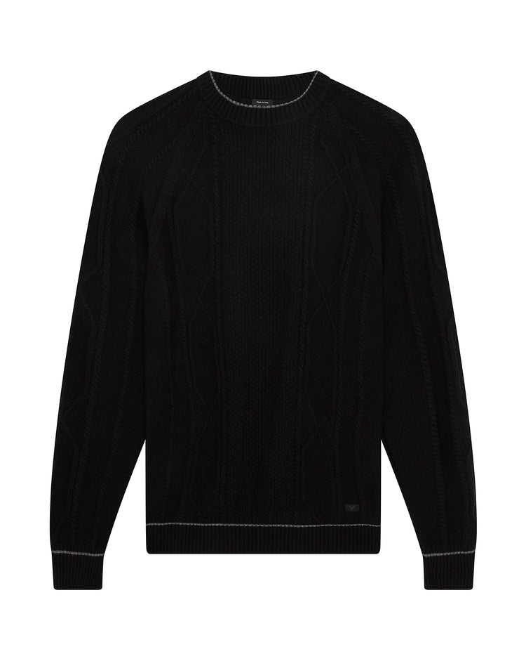 ケーブルクルーセーター