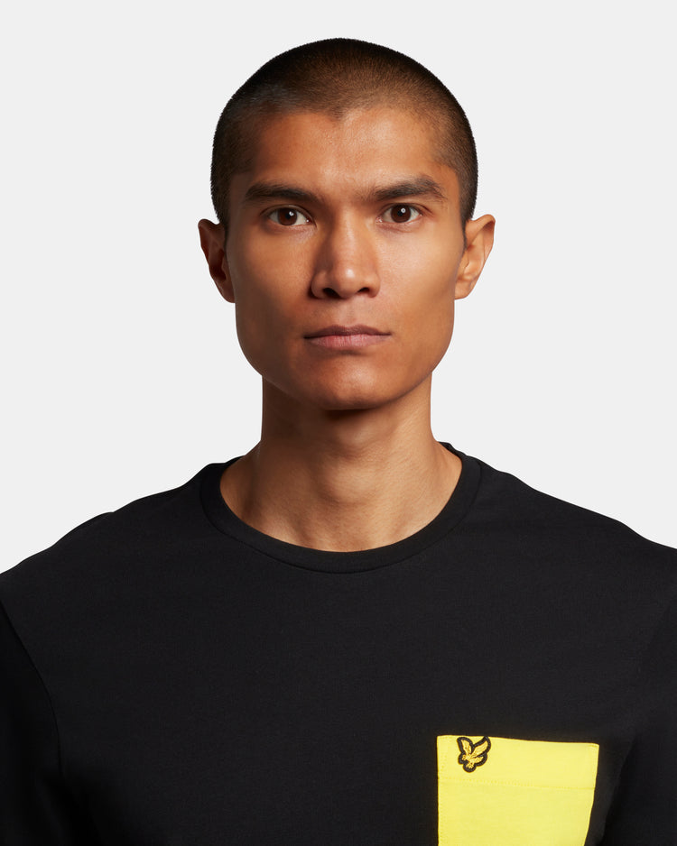 半袖ポケ付きTシャツ